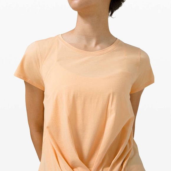 Lululemon Pleats and Thank You Short Sleeve in Ivory Peach
Size 6 - Picture 3 of 9